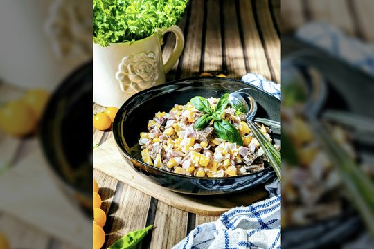 Mėgstamiausia mišrainė su kepta duona: atsidėti kitam kartui nepavyks – neliks akimirksniu