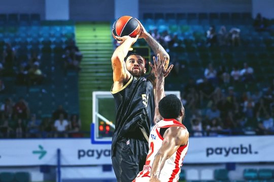 „AS Monaco“ ir „Olympiakos“ draugiškose rungtynėse – pergalingas M. Jameso metimas