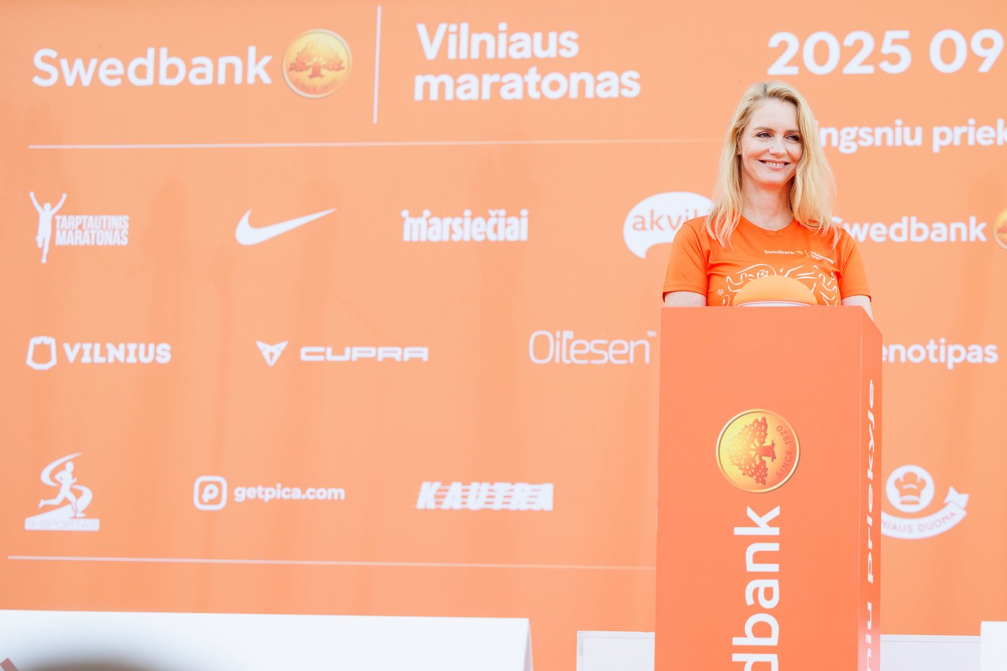 Maratono startą paskelbė „Swedbank“ Lietuvoje vadovė Inga Skisaker.<br> T.Bauro nuotr.