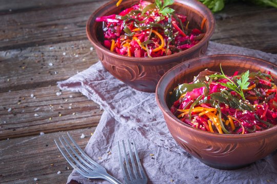 Burokėlių salotos per 3 minutes: artimieji prašys dar, o svečiai neišeis be recepto