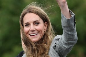 Kandžių replikų dėl nušviesintų plaukų sulaukusi C. Middleton ir vėl pakeitė įvaizdį