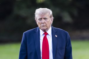 D. Trumpas vyksta į JK su istoriniu antruoju valstybiniu vizitu