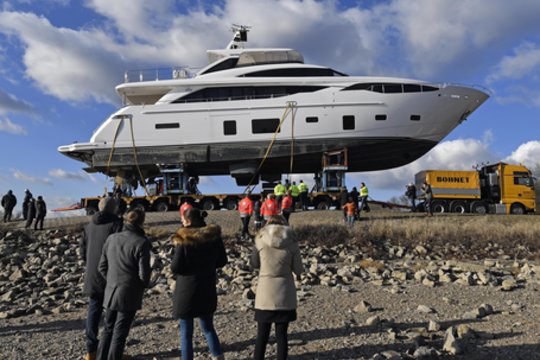 Praėjus daigiau kaip 100 metų nuo nuskendimo, iš laivo „Britanikas“ iškelti pirmieji objektai