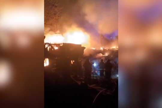 Nerami naktis Zaporižioje: per rusų smūgį žuvo žmogus, kilo dideli gaisrai 