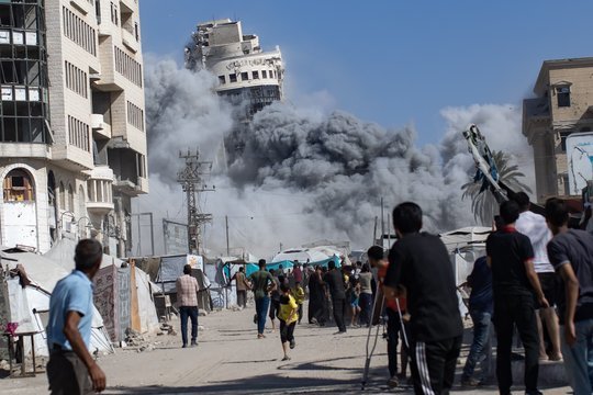 Viešėdamas Izraelyje M. Rubio abejoja galimybe diplomatiškai užbaigti karą: mato vieną kelią