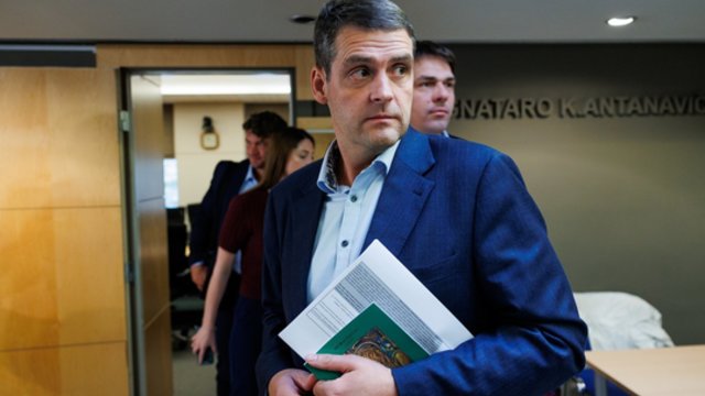 Grasinimais išeiti iš koalicijos žarstęsis R. Žemaitaitis pateikė sprendimą dėl kandidatų