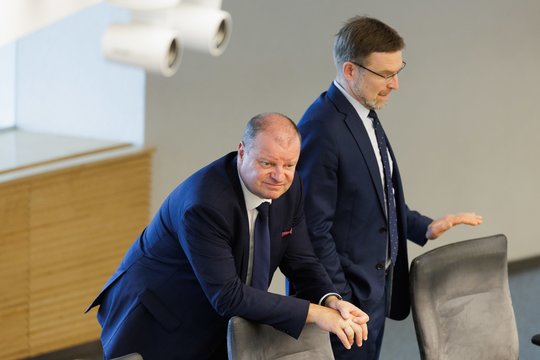 Seimo demokratai oficialiai perėjo į opoziciją