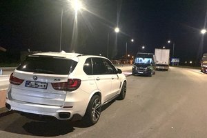 Pasieniečiai išbrokavo užsieniečio vairuotojo pažymėjimą