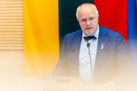 J. Olekas įvertino desovietizacijos komisiją: darbas atliktas, nėra prasmės tolesnei veiklai