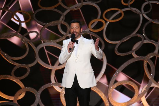 Po J. Kimmelio komentaro apie Ch. Kirko nužudymą – drastiška televizijos reakcija: nutrauks laidą