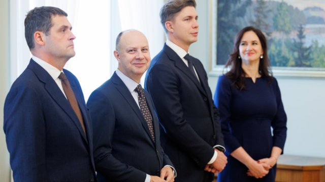 Akimirkos iš G. Nausėdos ir valdančiųjų susitikimo: nevengė ir pajuokauti