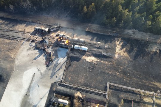 Bus sudaryta komisija Baltosios Vokės gaisro priežastims nustatyti