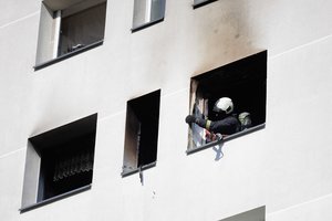 Du kartus per metus – siaubinga latvės buto lemtis: po potvynio jį šią savaitę naikino ir gaisras