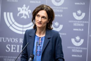 V. Čmilytė-Nielsen „socdemų“ darbotvarkę vadina švaistūniška: jie nori dabar duoti kuo daugiau