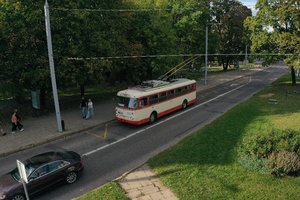 Šiandien Vilniaus viešasis transportas – nemokamas, gatvėse kursuoja retro troleibusas