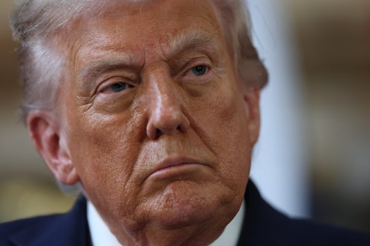 D. Trumpas paskelbė apie susitikimą su Kinijos lyderiu