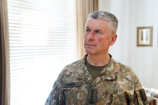 Advokatas: buvęs kariuomenės vadas V. Rupšys ketina duoti parodymus teismui
