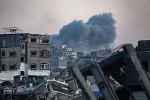 Intensyvėjant puolimui, per Izraelio smūgius Gazos mieste žuvo 31 žmogus