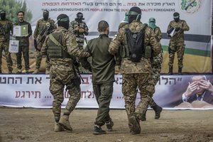 „Hamas“ grasina pradanginti likusius įkaitus