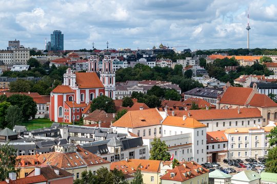 Lietuvos gyventojų nuomonė nekinta: du trečdaliai tebemano, kad padėtis šalyje prastėja