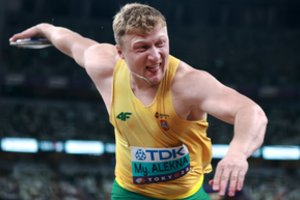 Tragišku oru mėčiusiam Mykolui Aleknai auksas išsprūdo per paskutinį švedo metimą  