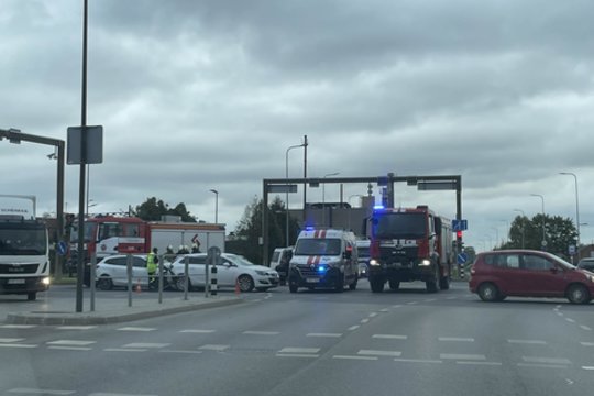 Avarija Kaune: į pagalbą skubėjo ugniagesiai, medikai ir policija