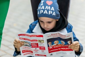 Rinksis tarp Briuselio ir Maskvos: virš rinkimų Moldovoje – tamsus Kremliaus šešėlis