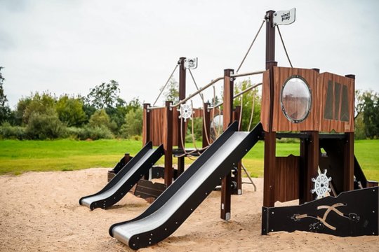 Nauja žaidimų aikštelė nuvylė mamas: paaiškino, kodėl ji netinka vaikams