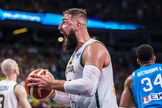 JAV žiniasklaidos gigantai J. Valančiūną geriausių žaidėjų sąraše šiemet mato aukščiau