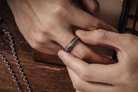 Praėjusią parą ugniagesiai du kartus pjovė žiedus ant pacientų pirštų – gelbėtojai pataria, kaip išventi nemalonumų