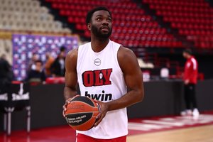 Po K. Evanso traumos „Olympiakos“ nori „Partizan“ žaidėjo: reikalaujama didžiulė išpirka