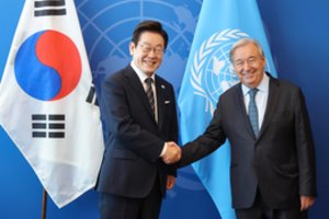 Seulas : Šiaurės Korėja gali turėti iki 2 tonų itin prisodrinto urano