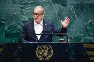 Iranas teigia šnipų operacijos metu gavęs duomenų apie Izraelio branduolinius ginklus