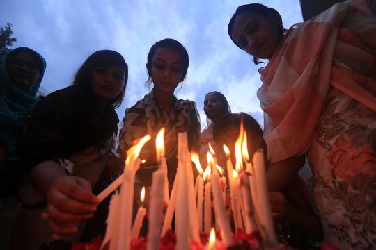 Šri Lankoje nuo kalno nukritus lyno tempiamam vagonui žuvo septyni vienuoliai