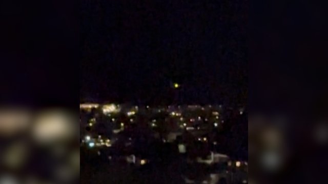 Po naujienų apie dronų Danijoje – liudininkas pasidalijo nufilmuotu vaizdu: matyti keistos šviesos