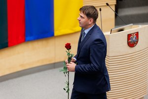 Įspūdinga iškalba išgaravo: I. Adomavičius nesugebėjo atsakyti į klausimus, o galiausiai tiesiog išėjo