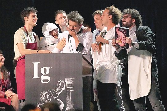 Kai karvės paverčiamos zebrais: už keistus atradimus – premijos