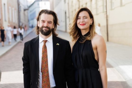 Skiriasi neseniai susituokę P. Poderskis ir jo žmona J. Aleksaitė