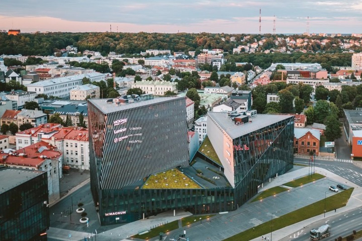 MAGNUM verslo centras – vieta, kur susijungia modernumas, įkvėpimas ir galimybės.