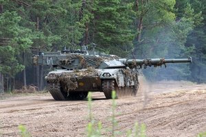 Nežinomi dronai – ir virš karinės bazės Prancūzijoje