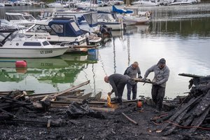 „Būtų tekę skelbti bankrotą“: po šiurpaus gaisro Kauno jachtklube vadovas prakalbo apie nuostolius