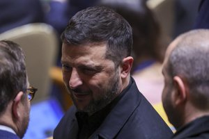 V. Zelenskis: virš vakarų Ukrainos – galimai vengriški dronai