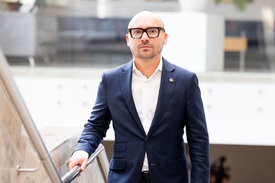 Siūlo įpareigoti rinkimuose dalyvaujančias partijas iš anksto pateikti kandidatų į Vyriausybę sąrašą