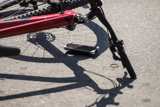 Skaudi avarija Varėnos rajone: sužeistas 13-metis dviratininkas