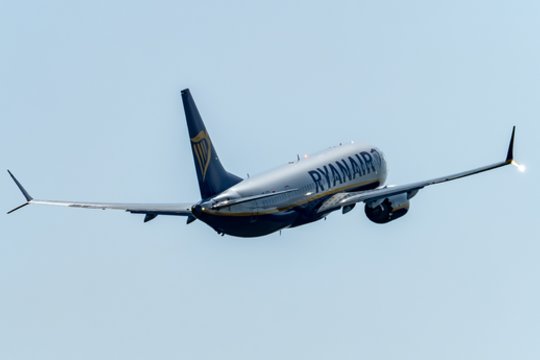 Berlyno oro uoste – atšaukti skrydžiai, vėlavimai ir eilės: vis dar jaučia kibernetinės atakos padarinius