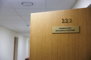 Dešimt metų atkūrus farmacijos studijas Vilniaus universitete: ką veikia absolventai? 