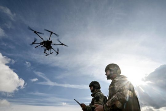 Ieškant atsakingų už dronų skrydžius – Švedijos premjero akys krypsta į vieną šalį