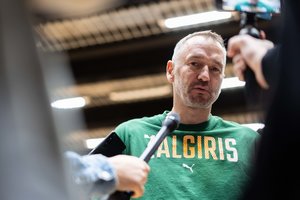 T. Masiulis juokavo apie Šarą: „Viską papasakoja, kas traumuoti, kas netraumuoti, kaip žais“