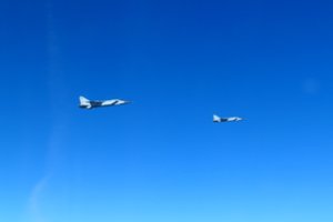 KAM: NATO naikintuvai praėjusią savaitę 5 kartus kilo atpažinti ir lydėti Rusijos orlaivių