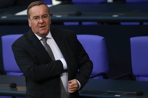 B. Pistoriusas žada stiprinti Lietuvos oro gynybą: tačiau skelbti konkrečius planus dar per anksti